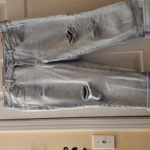 American Eagle Distressed Boy Crop